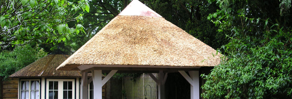 Rietdekkersbedrijf Van Drie en Vliek - Tuinhuisje Koperen punt